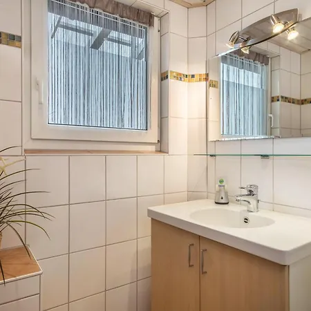 Ferienwohnung Tanja Schoch *
